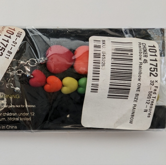 NOS NWT DOLLS KILL DOUBLE STRAND RAINBOW HEART CHOKER - Picture 2 of 3